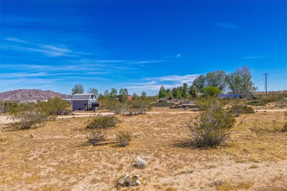 1022 Chuckawalla Road Landers, CA 92285