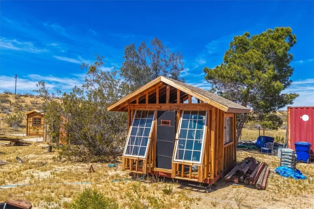 1022 Chuckawalla Road Landers, CA 92285