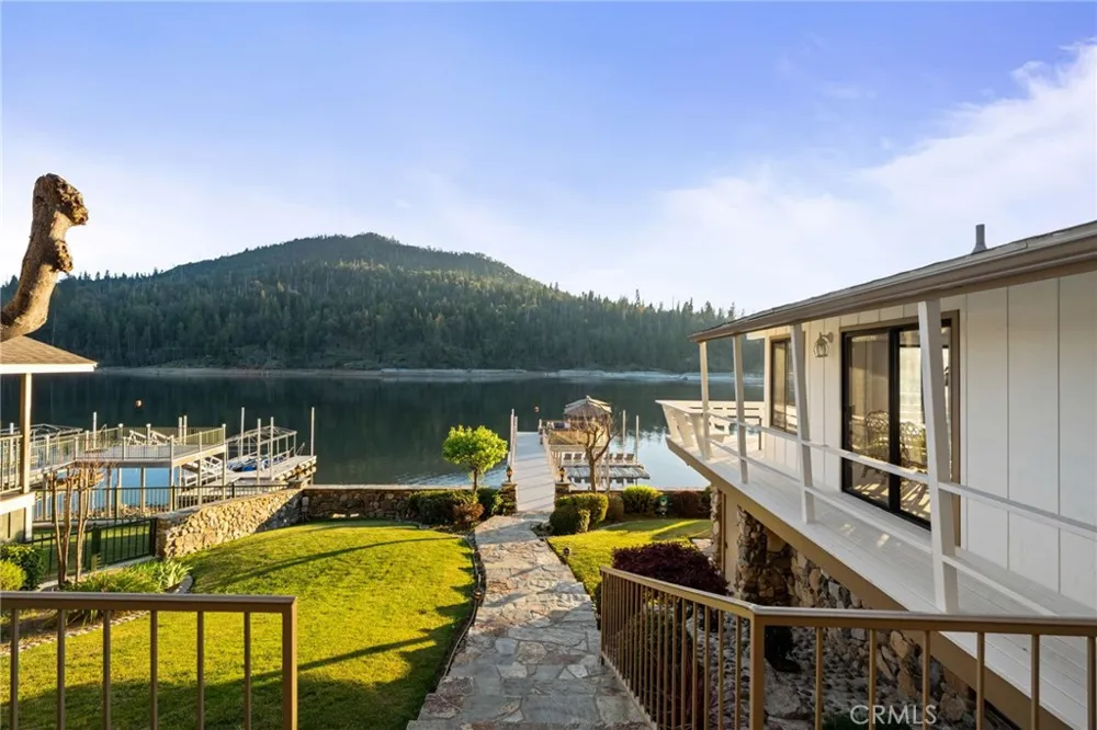39118 Lake Drive Bass Lake, CA 93604