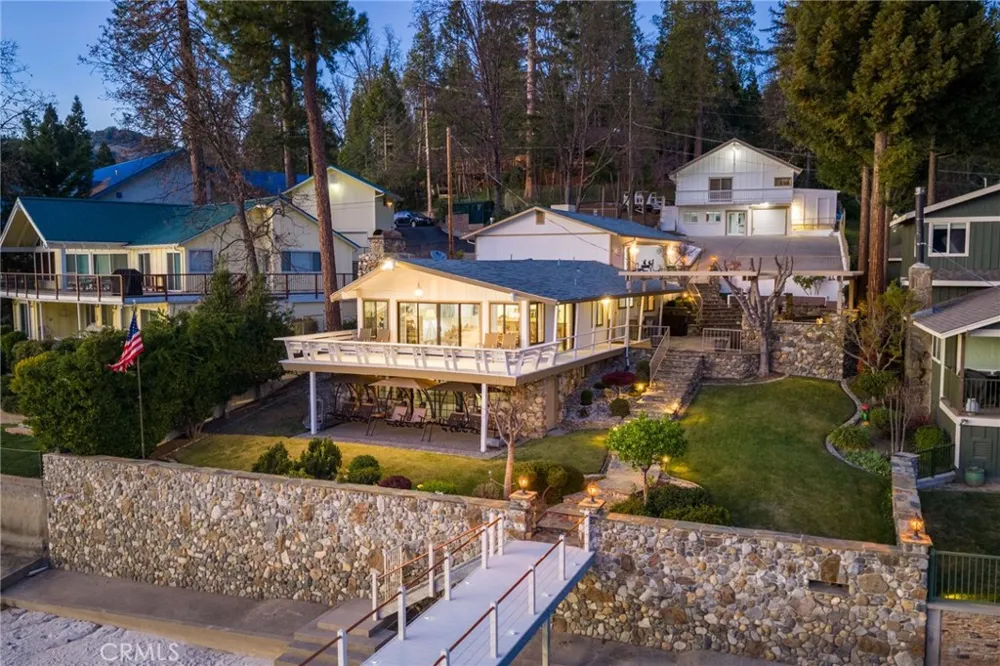 39118 Lake Drive Bass Lake, CA 93604