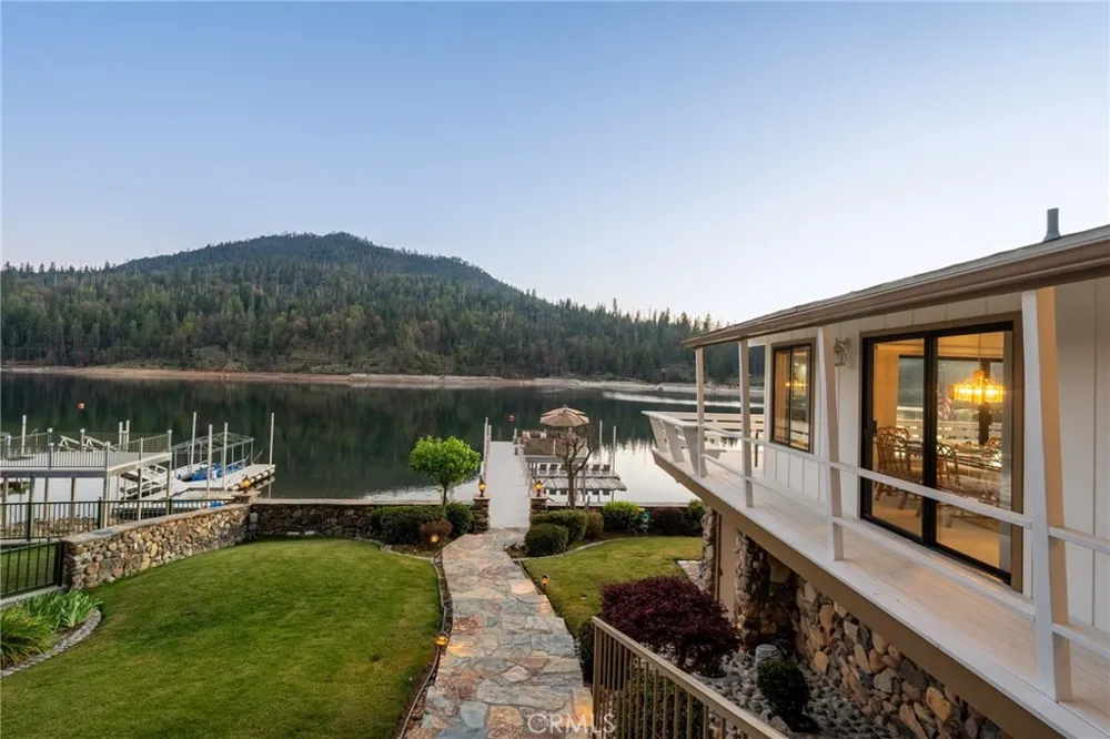 39118 Lake Drive Bass Lake, CA 93604