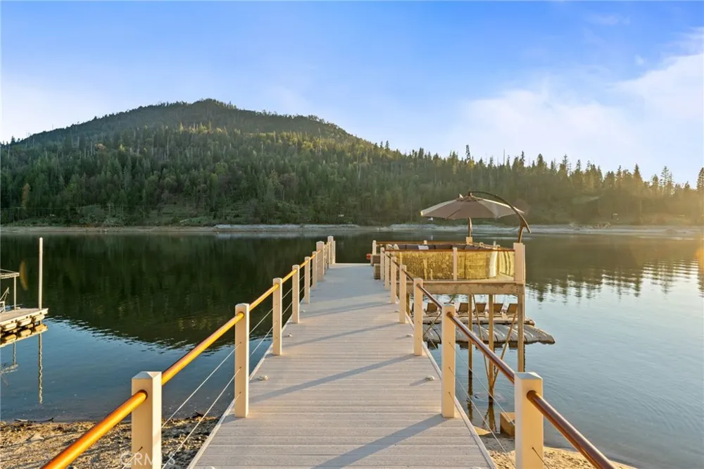 39118 Lake Drive Bass Lake, CA 93604