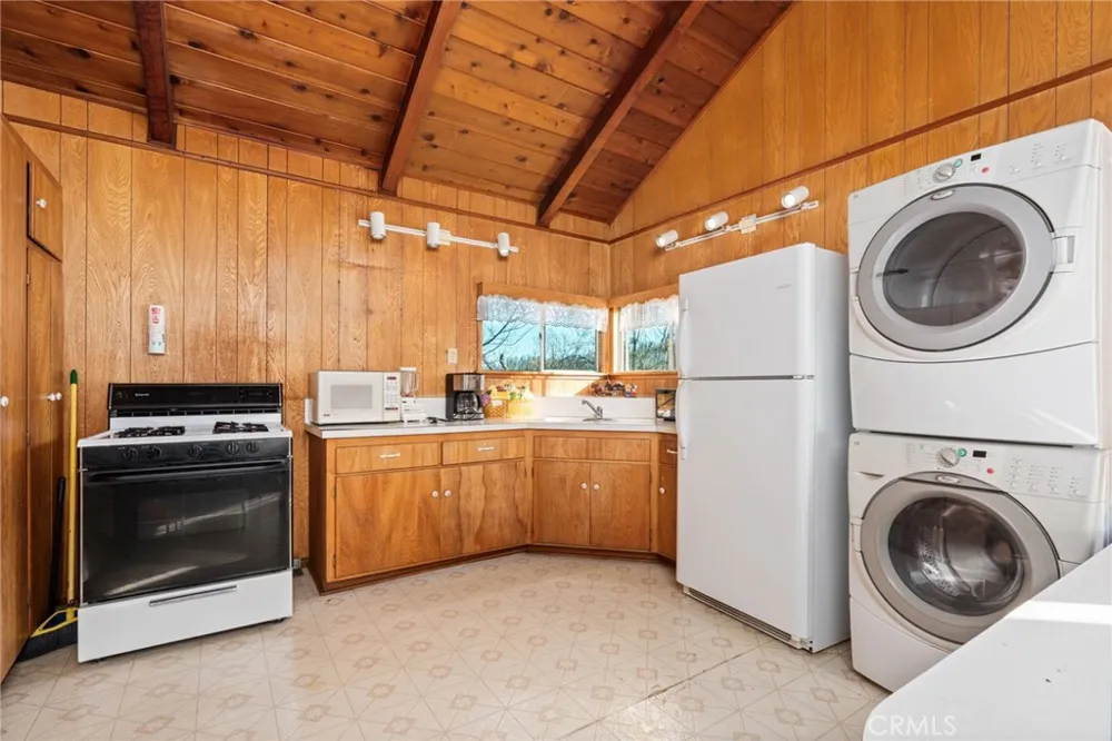 39118 Lake Drive Bass Lake, CA 93604