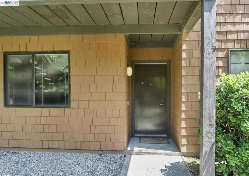 796 Woodside Ln #1 Sacramento, CA 95825
