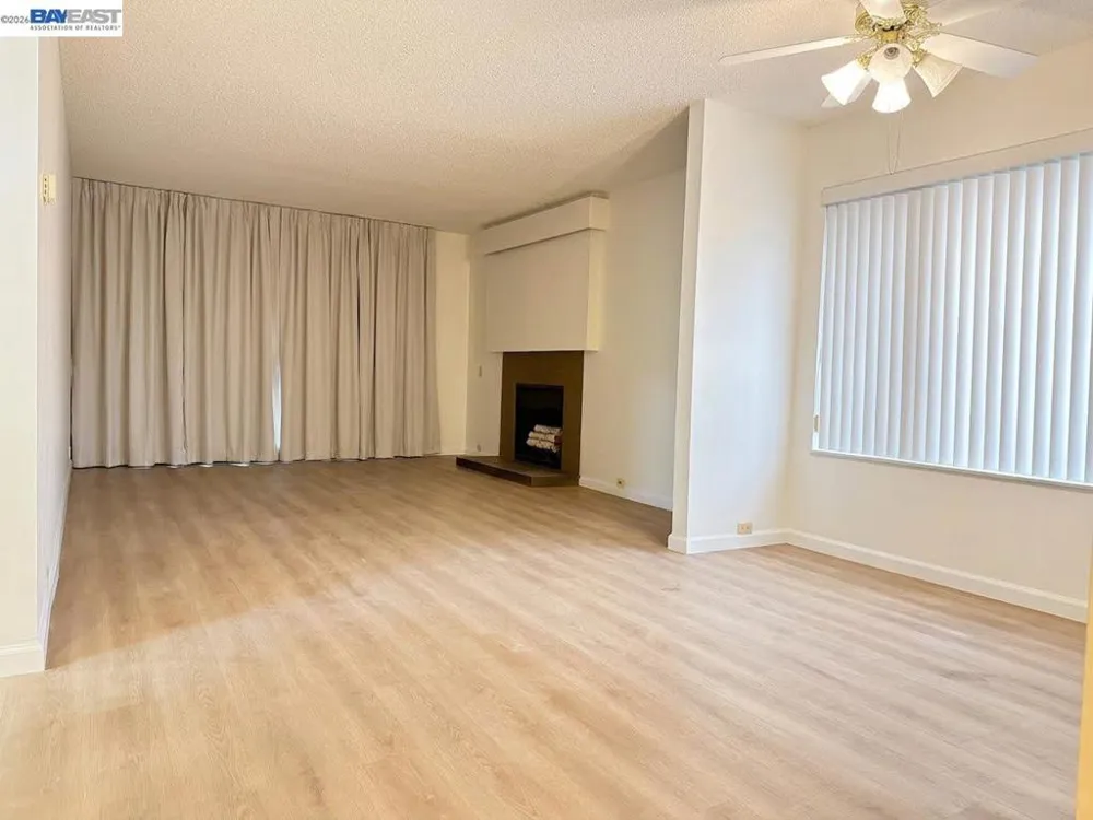 796 Woodside Ln #1 Sacramento, CA 95825