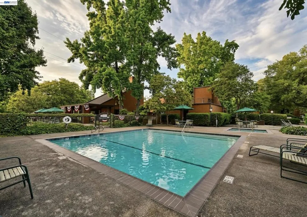 796 Woodside Ln #1 Sacramento, CA 95825