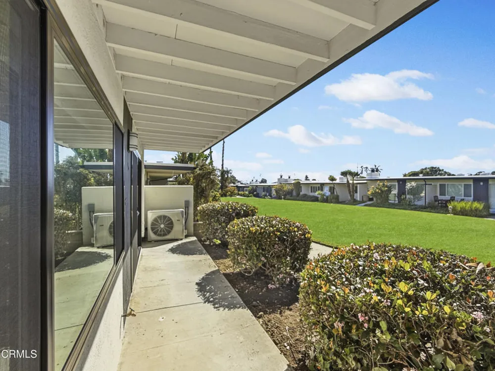 61 Redwood Avenue Ventura, CA 93003