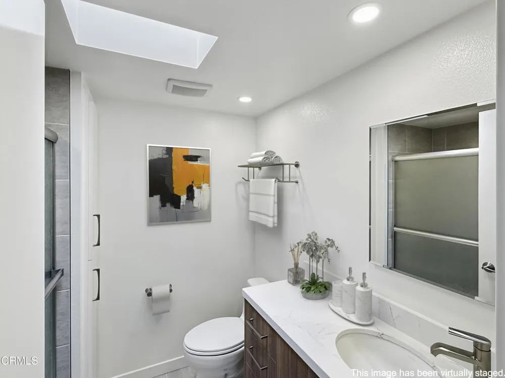 61 Redwood Avenue Ventura, CA 93003