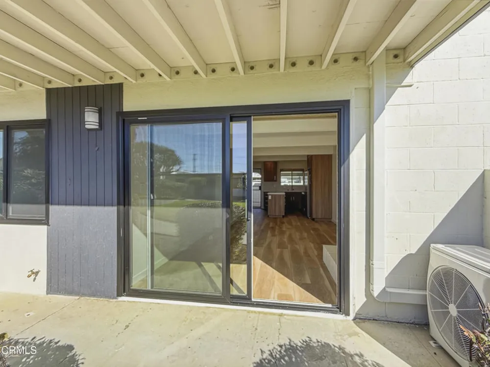 61 Redwood Avenue Ventura, CA 93003