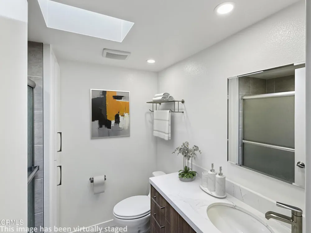 61 Redwood Avenue Ventura, CA 93003