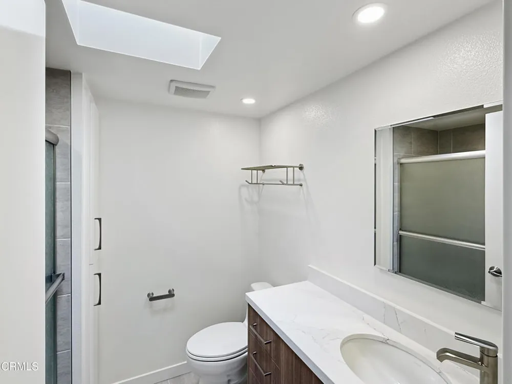 61 Redwood Avenue Ventura, CA 93003