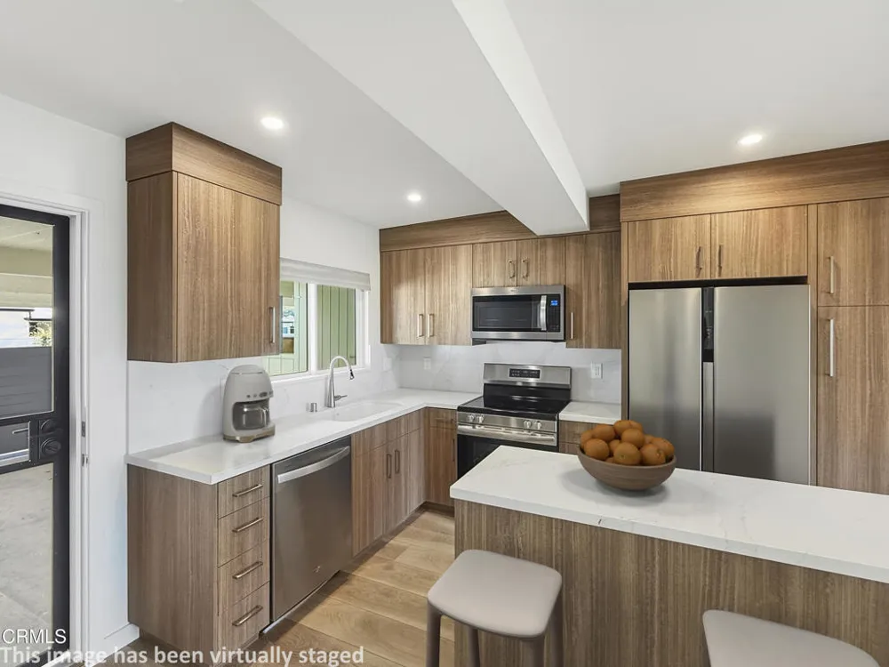61 Redwood Avenue Ventura, CA 93003