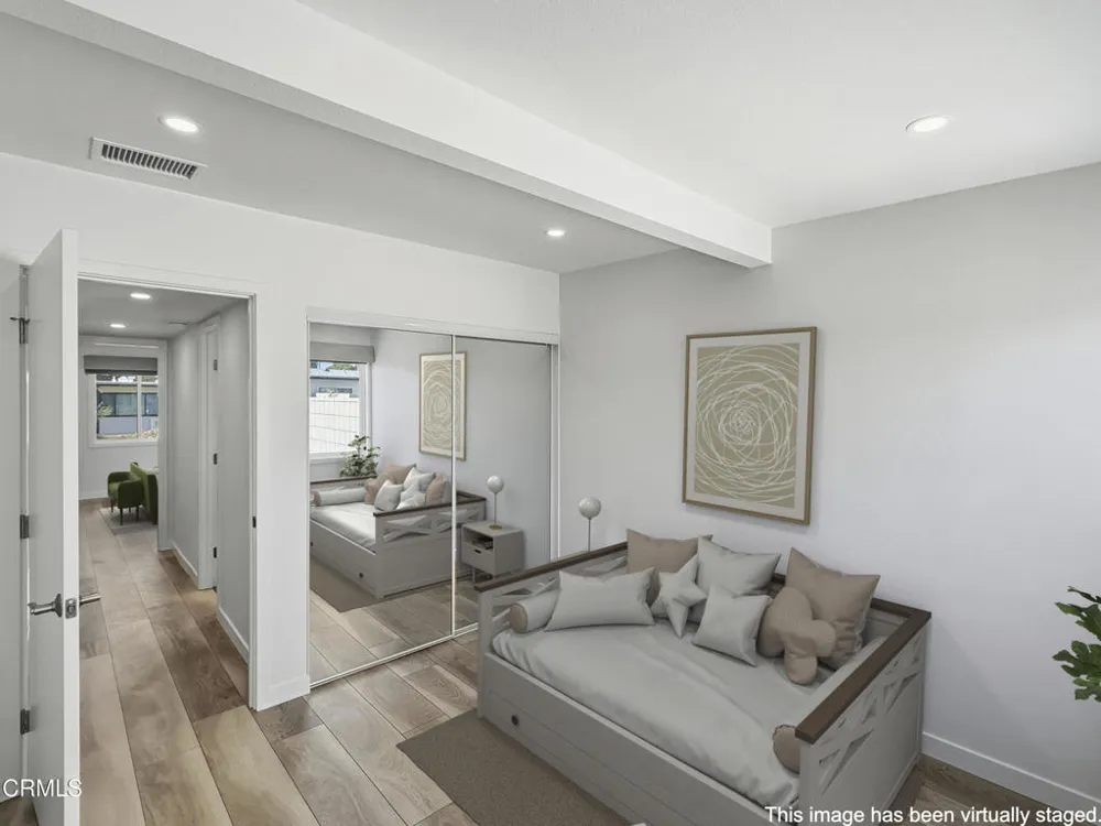 61 Redwood Avenue Ventura, CA 93003