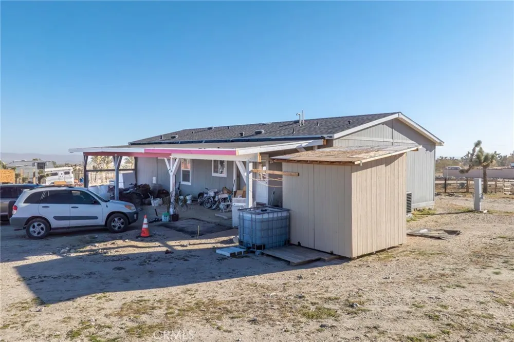 11074 Redwood Pinon Hills, CA 92372