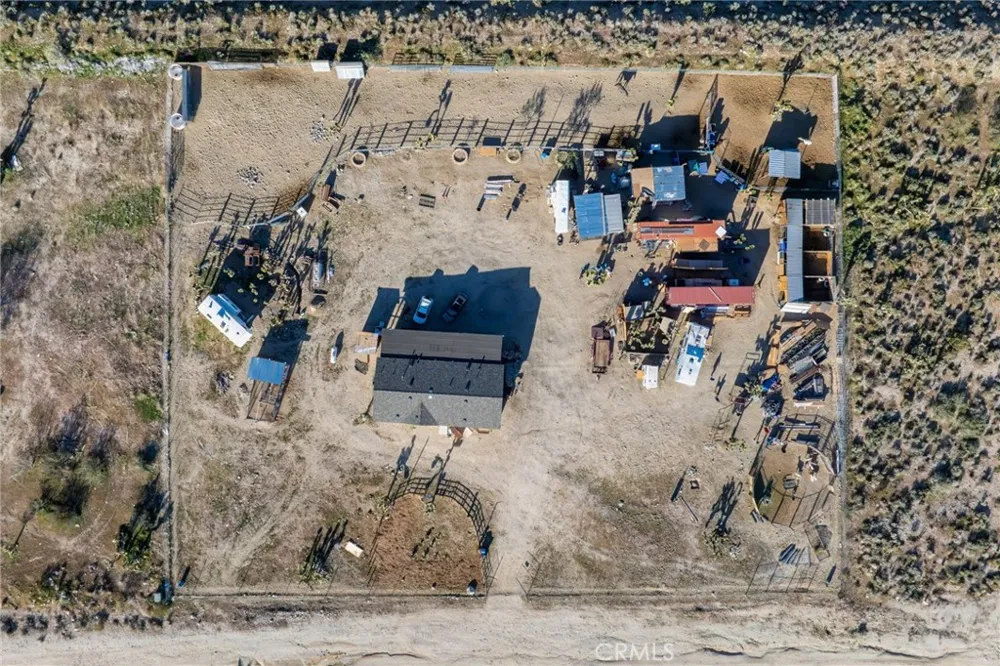 11074 Redwood Pinon Hills, CA 92372