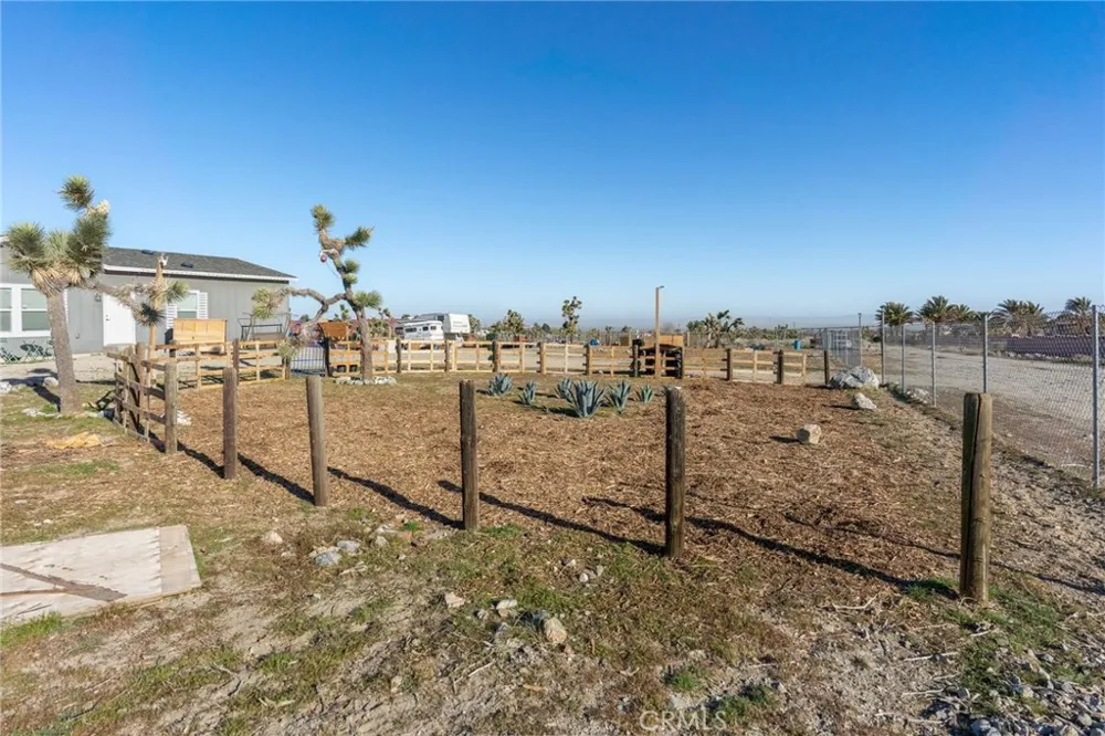 11074 Redwood Pinon Hills, CA 92372