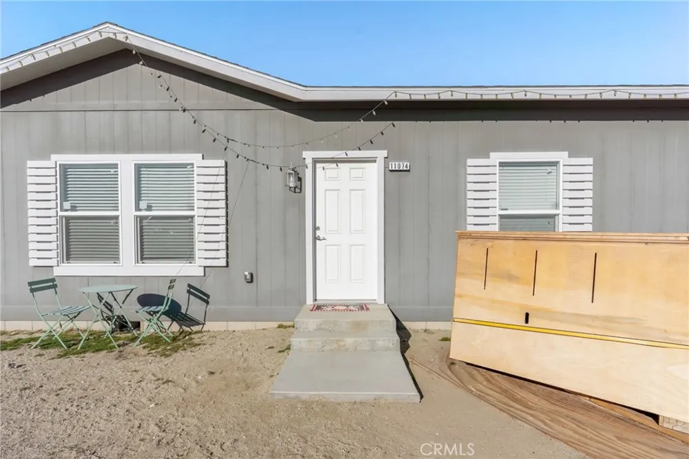 11074 Redwood Pinon Hills, CA 92372