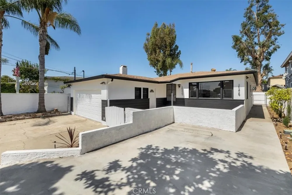 25427 Belle Porte Harbor City, CA 90710