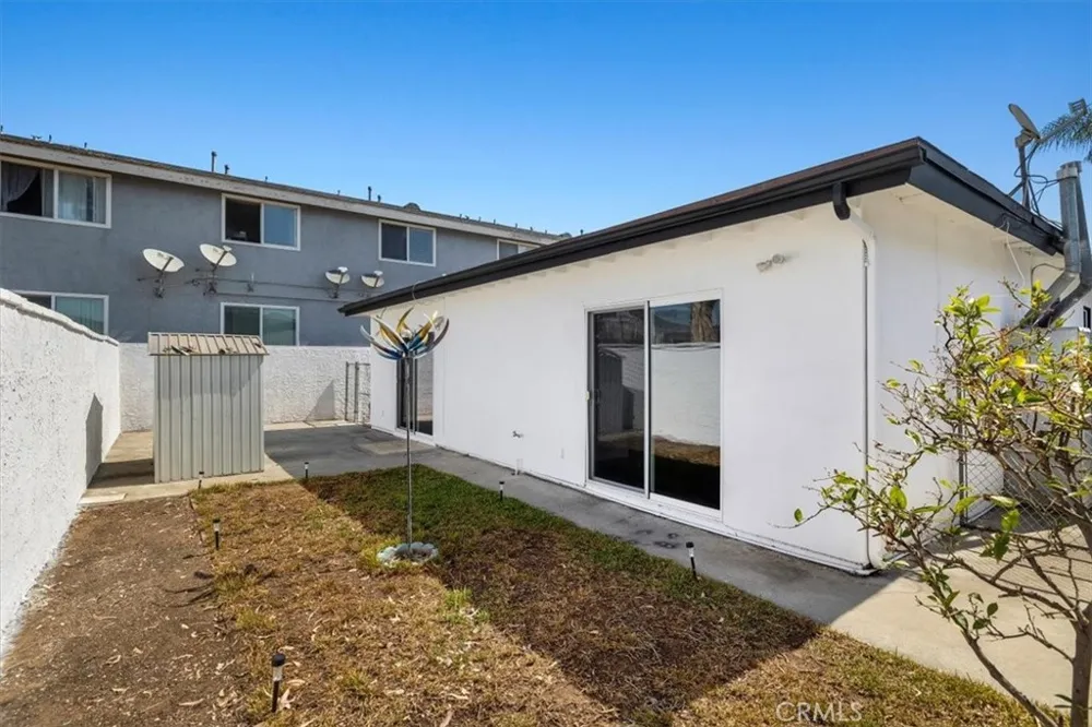 25427 Belle Porte Harbor City, CA 90710