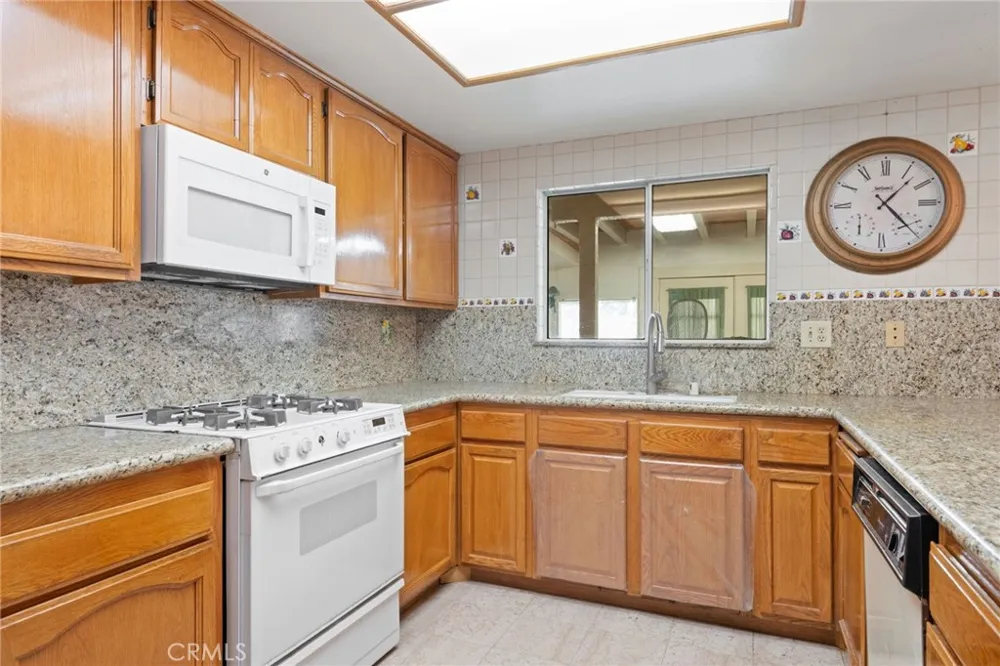 3047 Prado Lane Colton, CA 92324