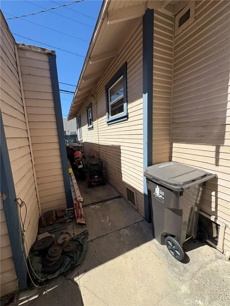 617 West 3rd Street Long Beach, CA 90802