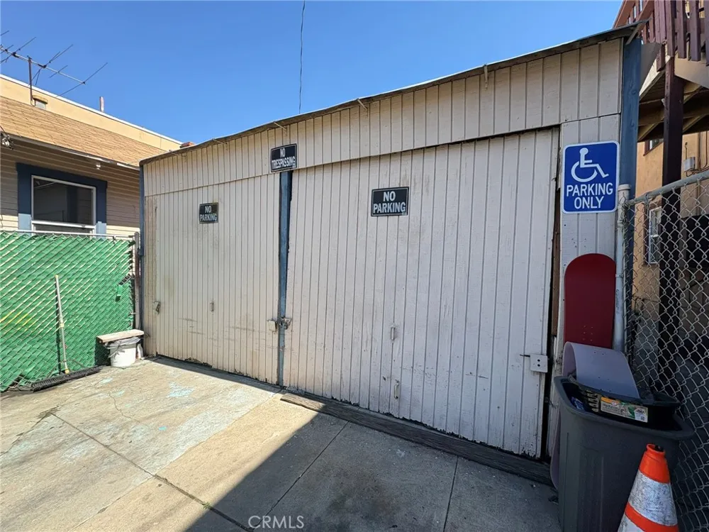 617 West 3rd Street Long Beach, CA 90802