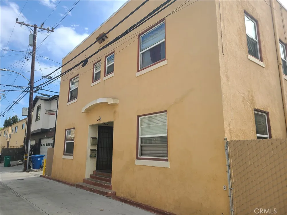 617 West 3rd Street Long Beach, CA 90802