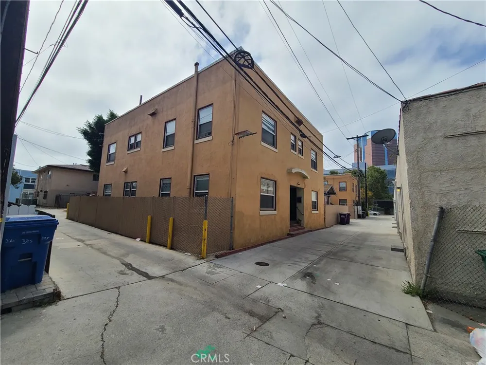 617 West 3rd Street Long Beach, CA 90802