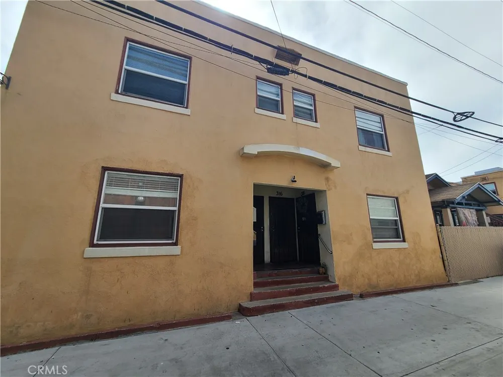 617 West 3rd Street Long Beach, CA 90802