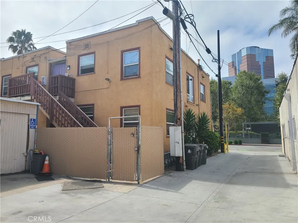 617 West 3rd Street Long Beach, CA 90802