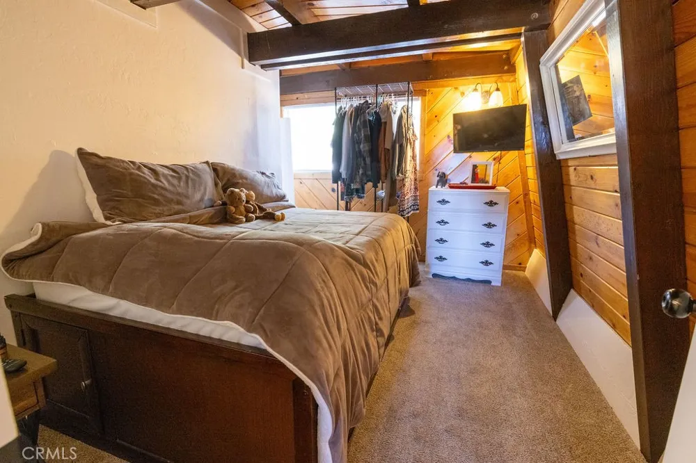 2476 Elko Arrowbear, CA 92382