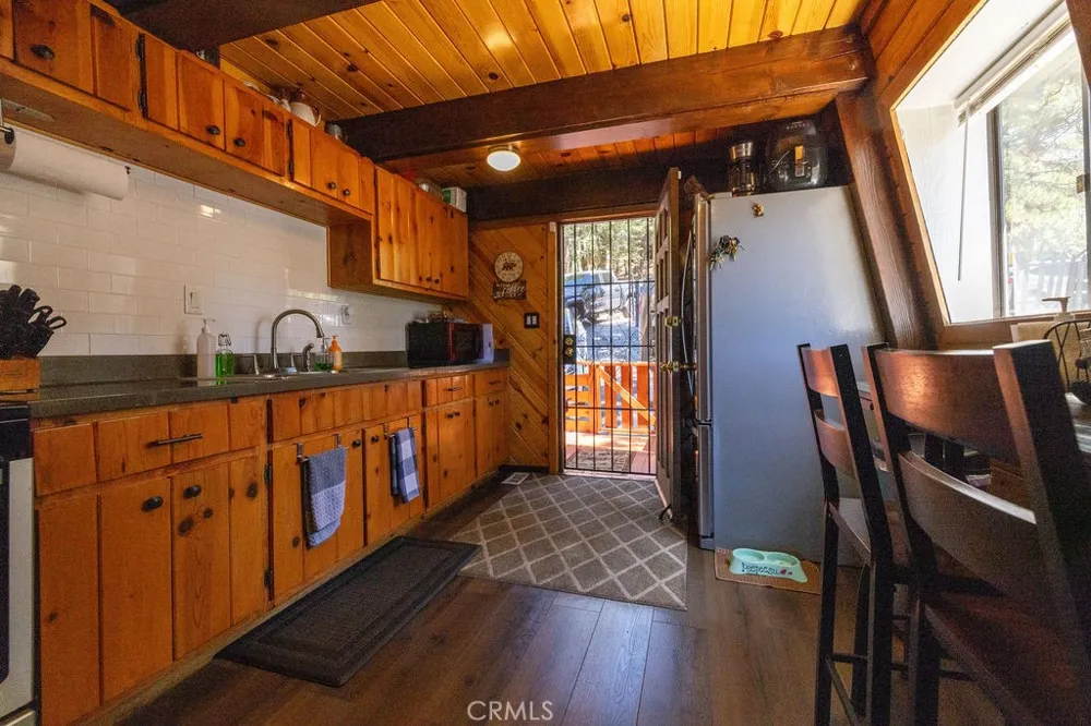 2476 Elko Arrowbear, CA 92382