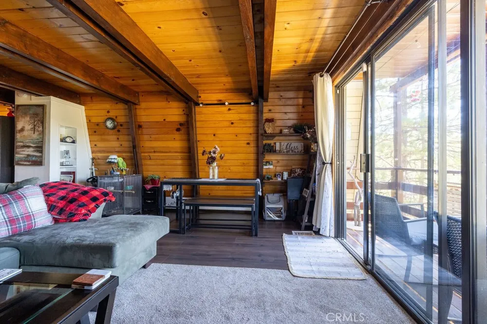 2476 Elko Arrowbear, CA 92382