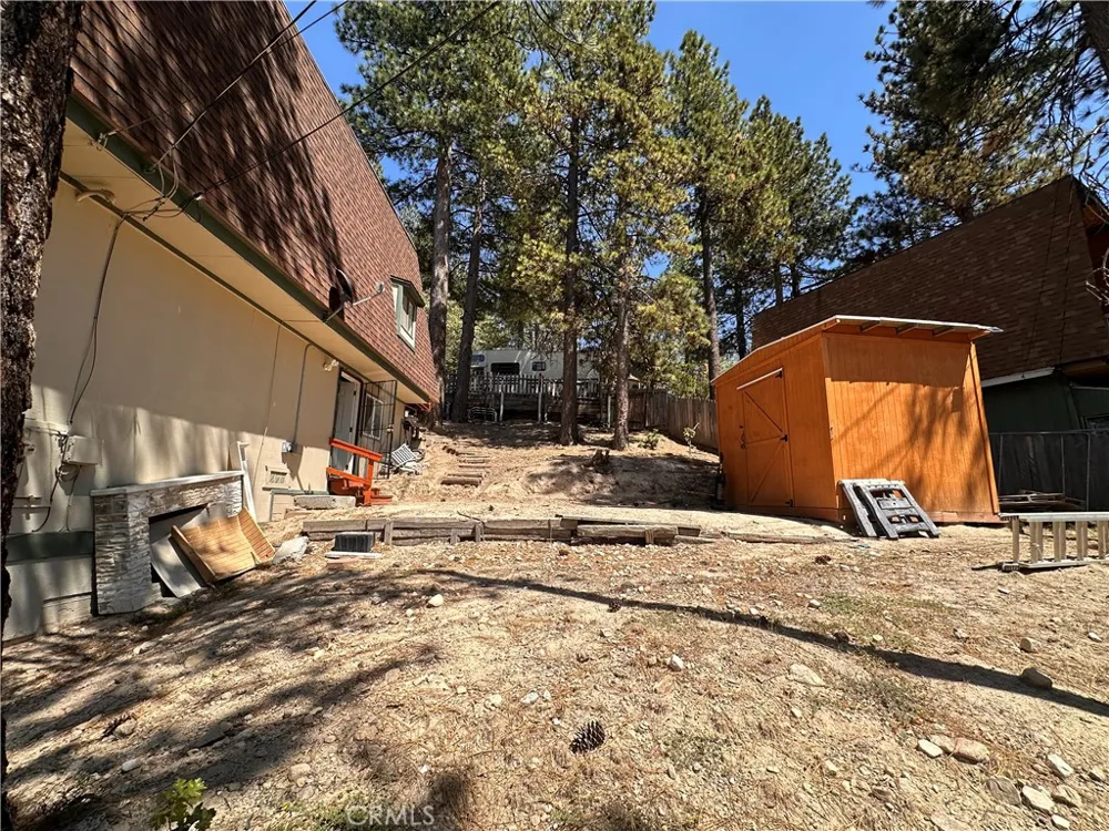 2476 Elko Arrowbear, CA 92382