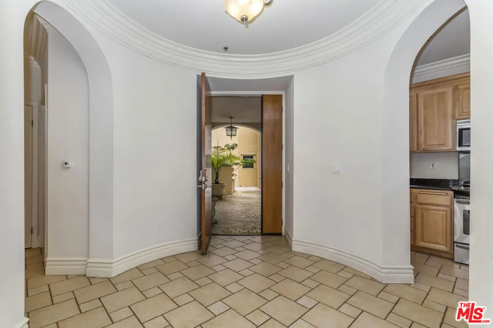 10364 Almayo Avenue #103 Los Angeles, CA 90064