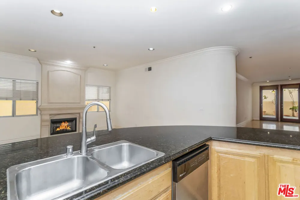 10364 Almayo Avenue #103 Los Angeles, CA 90064