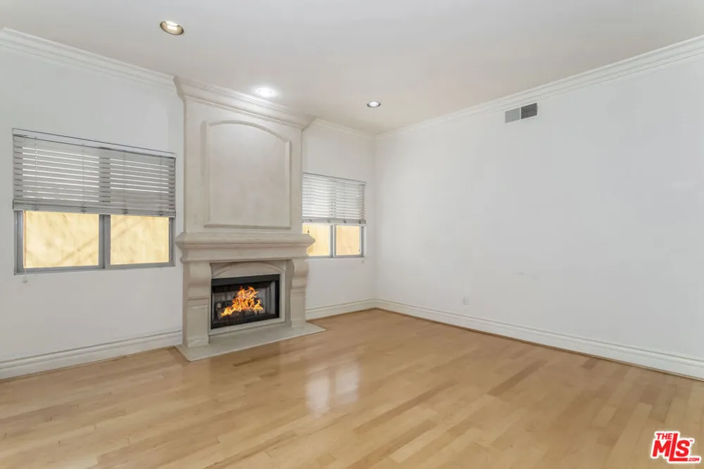 10364 Almayo Avenue #103 Los Angeles, CA 90064
