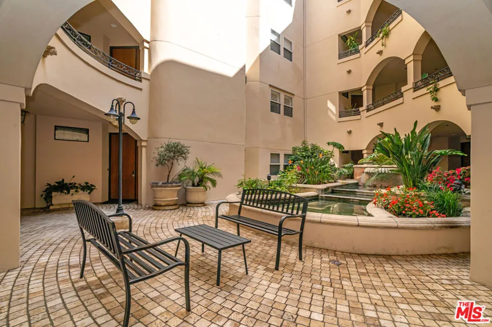 10364 Almayo Avenue #103 Los Angeles, CA 90064