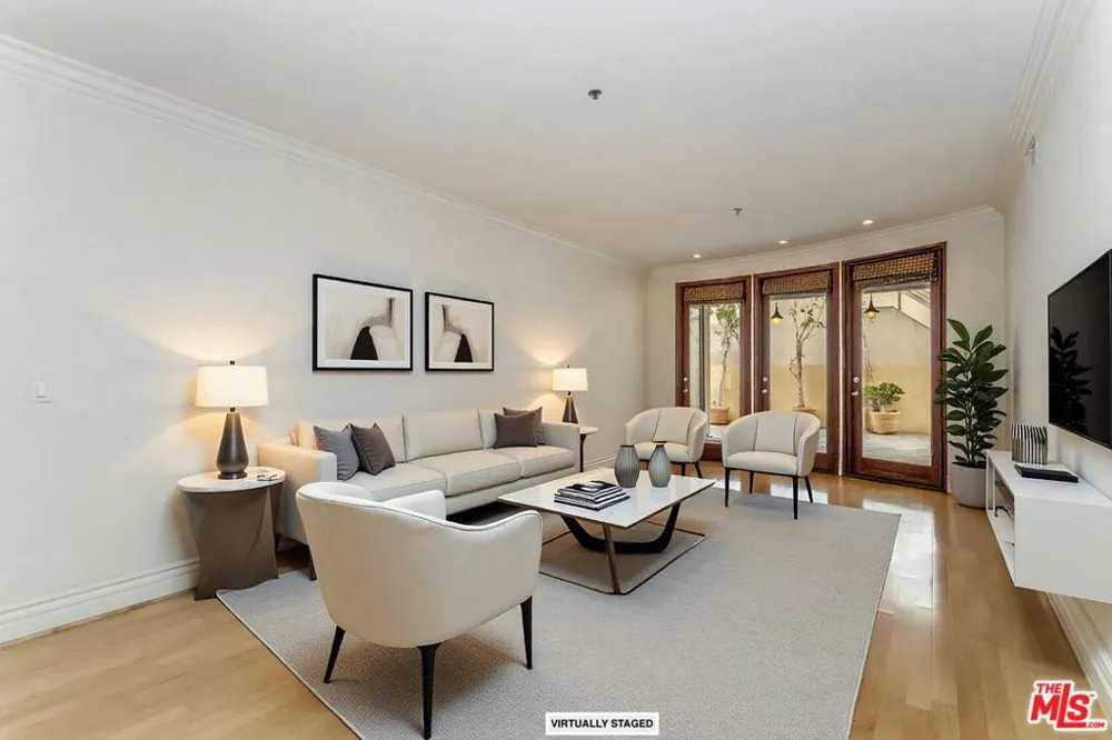10364 Almayo Avenue #103 Los Angeles, CA 90064