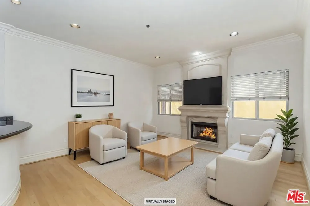 10364 Almayo Avenue #103 Los Angeles, CA 90064