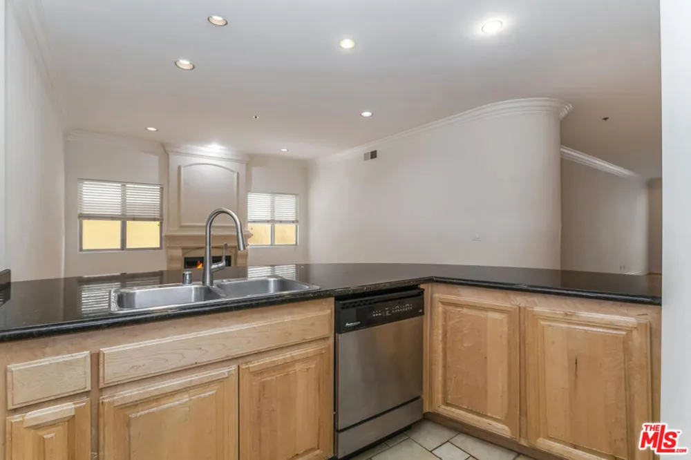 10364 Almayo Avenue #103 Los Angeles, CA 90064