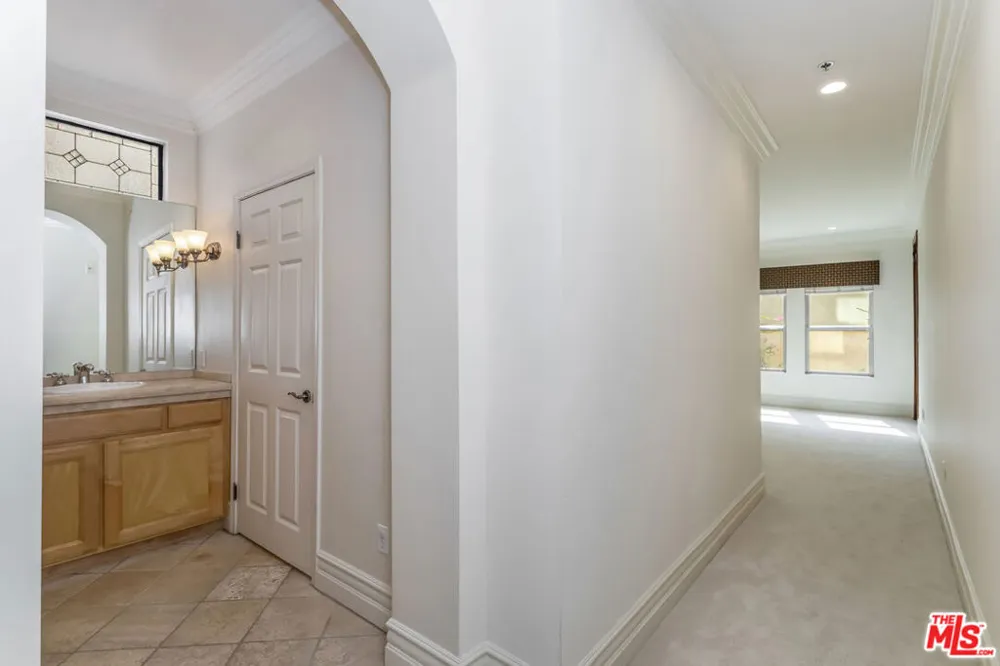 10364 Almayo Avenue #103 Los Angeles, CA 90064