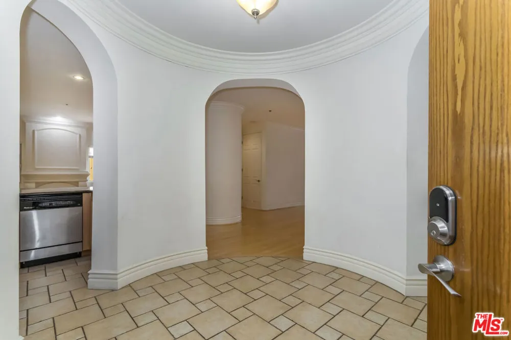 10364 Almayo Avenue #103 Los Angeles, CA 90064