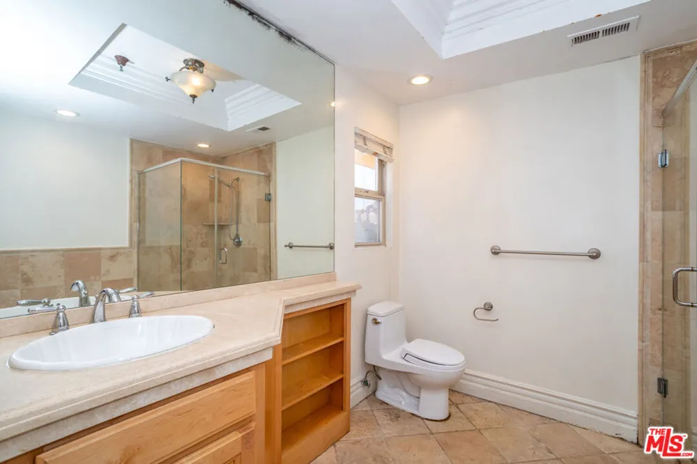 10364 Almayo Avenue #103 Los Angeles, CA 90064