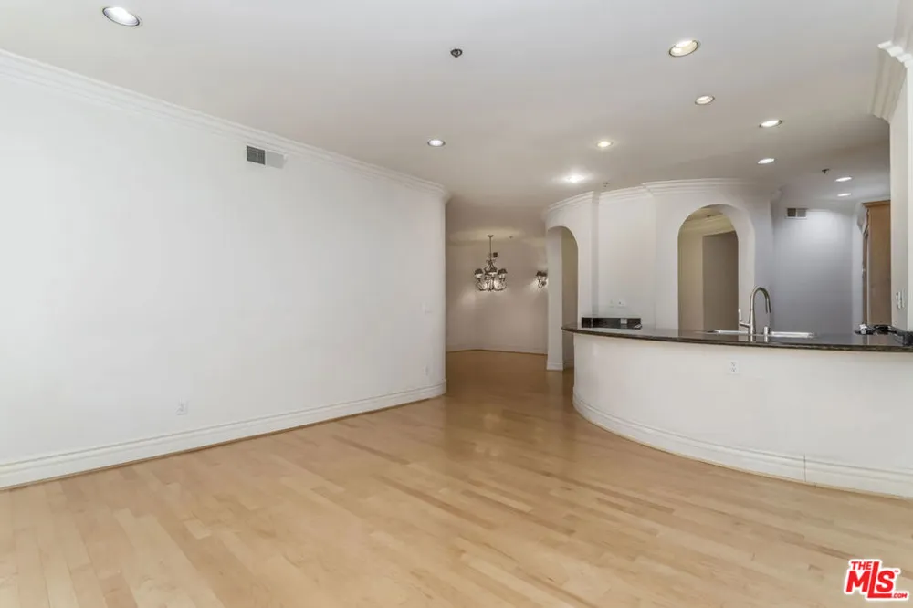 10364 Almayo Avenue #103 Los Angeles, CA 90064