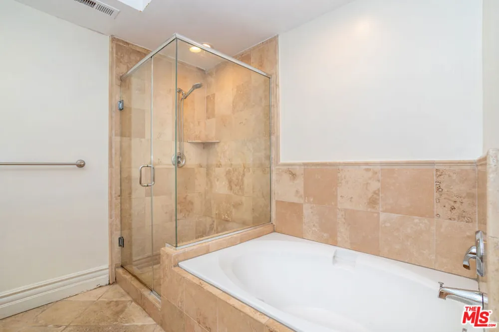 10364 Almayo Avenue #103 Los Angeles, CA 90064