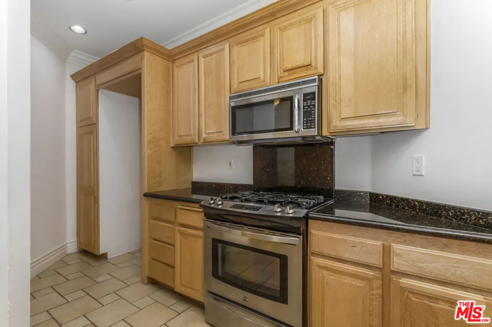 10364 Almayo Avenue #103 Los Angeles, CA 90064