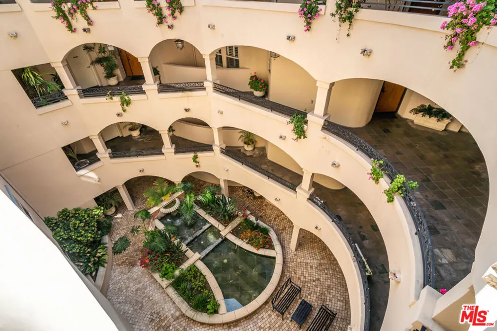 10364 Almayo Avenue #103 Los Angeles, CA 90064