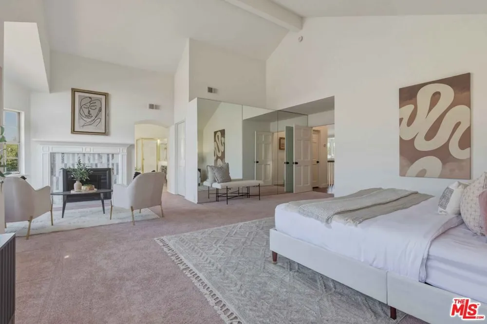 7619 W 85th Street Playa del Rey, CA 90293