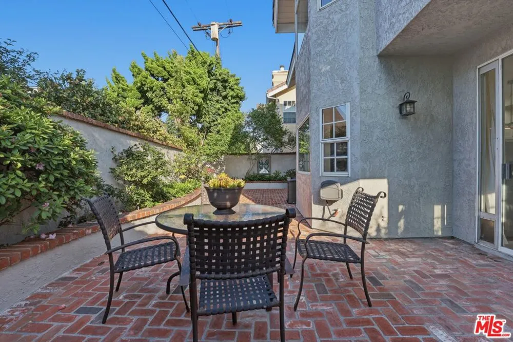 7619 W 85th Street Playa del Rey, CA 90293